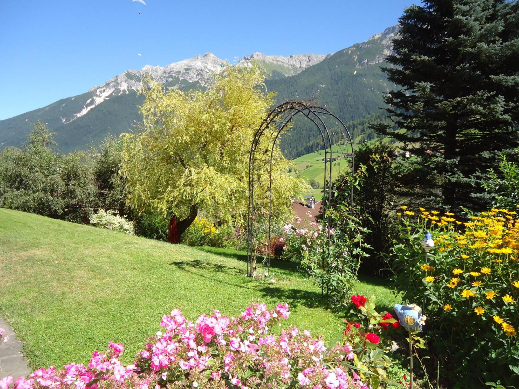 Josefinenhof Hotel Neustift im Stubaital Exterior photo